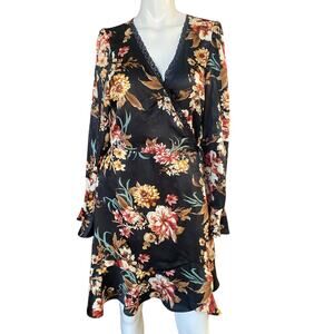 Xhilaration Long Sleeve Floral Dress with tie at waist size small
